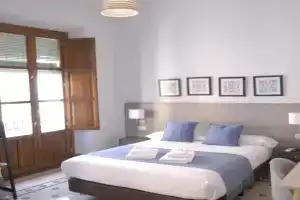 La Perla Suites, Granada