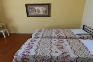 GEORGES IPSOS APARTMENTS, Ypsos