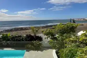 Villa del Mar Lanzarote - Luxury Beachhouse, Arrecife