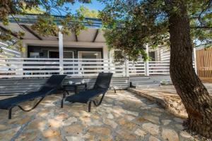 Sunny Day, Mobile home Guest house, Biograd