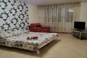 1 k dlya 4 chelovek metro Studencheskaya Apartments, Kharkiv