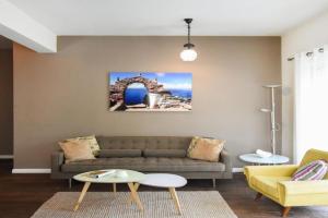 Salvador 3BR near Hilton Beach by HolyGuest, Bnei Brak