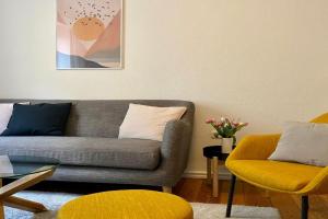 Zentrumsnahe schöne Altbauwohnung bis 4 Personen Apartments, Flensburg