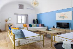 Aerno Home & Azul Ηοme - Ahilli Slow Living Apartments, Kamari