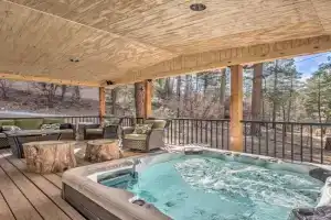 Ruidoso A-Frame Cabin about 1 Mi to Grindstone Lake! Guest house, Ruidoso