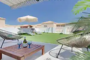 CASA TORRE Y SOL with big terrace & swimming pool, Torrevieja