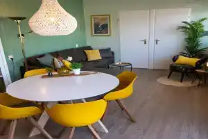 iwalani Beach Bungalow - large Private Garden - close to City Center & Beach Guest house, De Koog