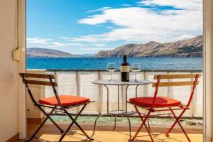 Apartment Nora by the Beach, Baska