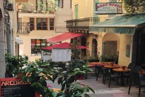 Casa Naumachie Relax in a safe and wonderful place, Taormina