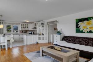 Apartment PINE FINE with FREE PARKING, Makarska
