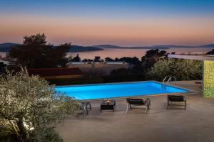 Villa Tela with Pool, Zaboric