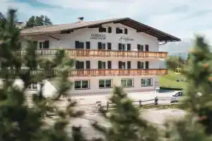 Hotel B&B Frohsinn, San Cassiano