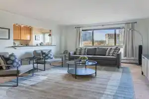 Vibrant Downtown, King Bed, Work Desk & Kitchen Guest house, Seattle