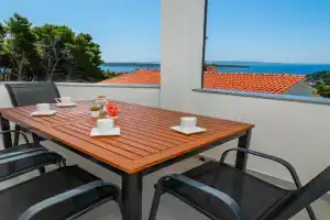 2 Bedroom Nice Apartment In Banjol, Rab