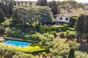 Villa D'Agnola by Mmega, San Casciano in Val di Pesa