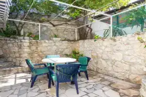 Lovely Apartment In Lokva Rogoznica, Tice