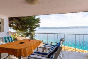 Nice Apartment In Lokva Rogoznica, Tice