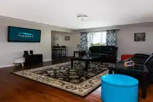 Large 7BR,4BA, Short walk to Guest house, Niagara Falls