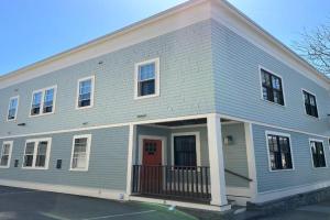 Entire Modern 7 Unit 7 Bath Boutique Inn, Newport