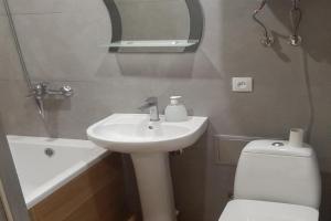 Prospekt Aleksandra Polya 109. Prospekt Kirova Apartments, Dnipropetrovsk