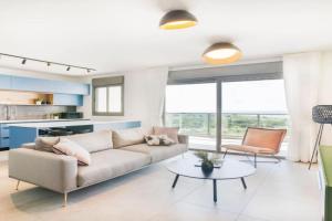 Sunny Haven Sea View Escape Apartments, Nahariyya