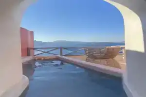 Bubble Suite Santorini Apartments, Oia