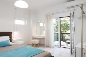 Sun Moon Studio, Rethymno