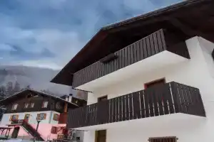 Casa Al Noce Apt. Solandra, Commezzadura
