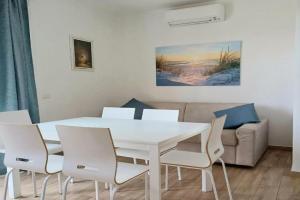 Home and Garden Apartments, Isola Rossa