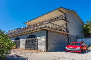 Apartment Aneta, Povile