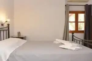 Laxesis Guest house, Posidhonia