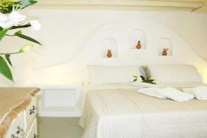 Mariakis Studios, Astypalaia Town