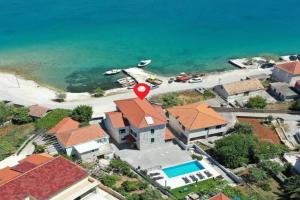 Lovely Home In Guest house, Vinisce