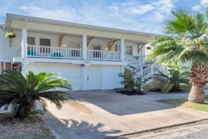 Cozy Historic House-8 min walk to beach!, Galveston