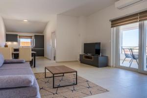 SALVIA Apartments, Cerzo