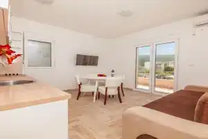 Apartments Ruzmarin, Kumbor