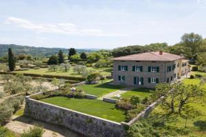 Villa Colomba by Mmega, Lastra a Signa
