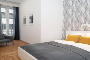 BEST located, 150 m2 5 bedrooms apt., Budapest