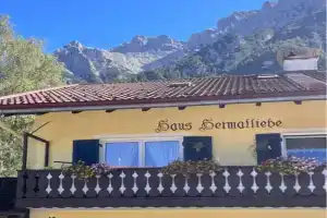 Haus Heimatliebe Apartments, Mittenwald