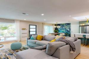 @ Marbella Lane - SJ Designer Home 3BR Ldry+P Guest house, Santa Clara