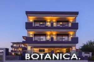 Botanica Luxury Suites, Neos Marmaras