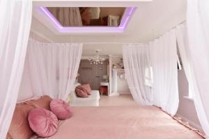 Vintage Lounge studio with sea view in Liepaja, Liepaya