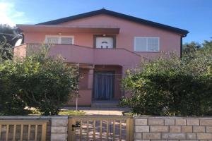 Apartment Milka, Vir