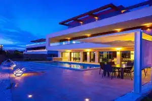 Luxury Villa Eligo with private pool and sea view, Premantura