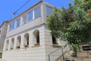 Apartments by the sea Brist, Makarska - 18859, Podaca