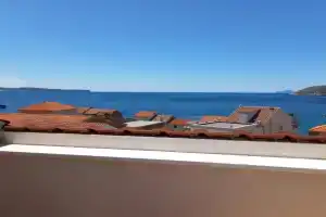 Seaview Suites Ondina, Comisa