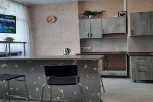 Prekrasnaya komfortnaya v tsentrea ryadom s ZhD vokzalom metro Vokzalnaya i Universitet Apartments, Kiev