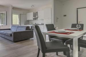 Treviso to Venice - By Flora Apartments, Treviso