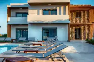 Kipos Suites & Apartments, Gennadi