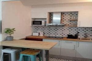 M2 Cool apartment next to metro. 15m to center, Cornella de Llobregat